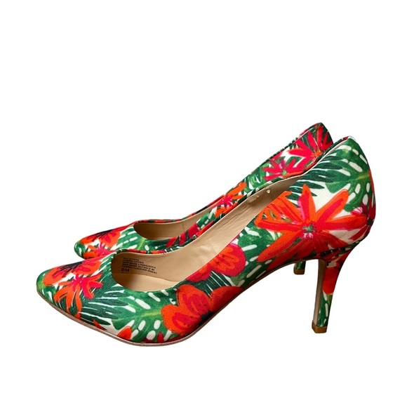 INC floral heels 6 - Picture 2 of 7